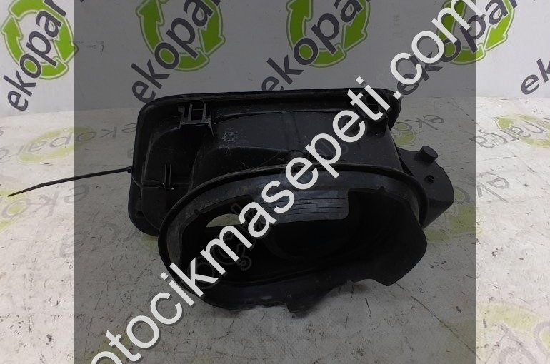 BMW X1 2015 2018 F44 F48 YAKIT DEPO KAPAĞI 9452493