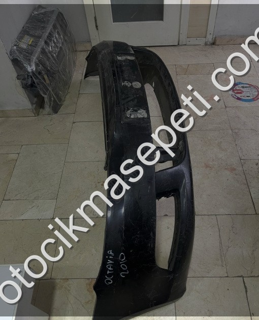 SKODA OCTAVİA ÖN TAMPON 2010