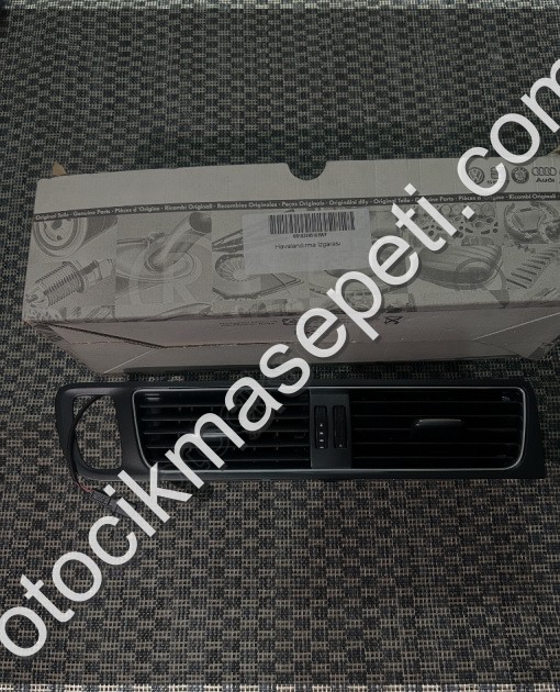 8R1820951G Audı Q5 Havalandırma Izgarası