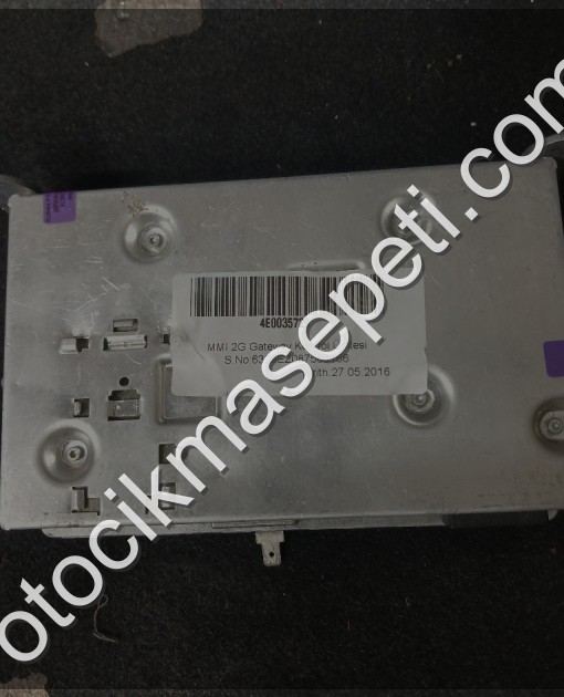 8T0035462 Multimedia Kontrol Modülü A4