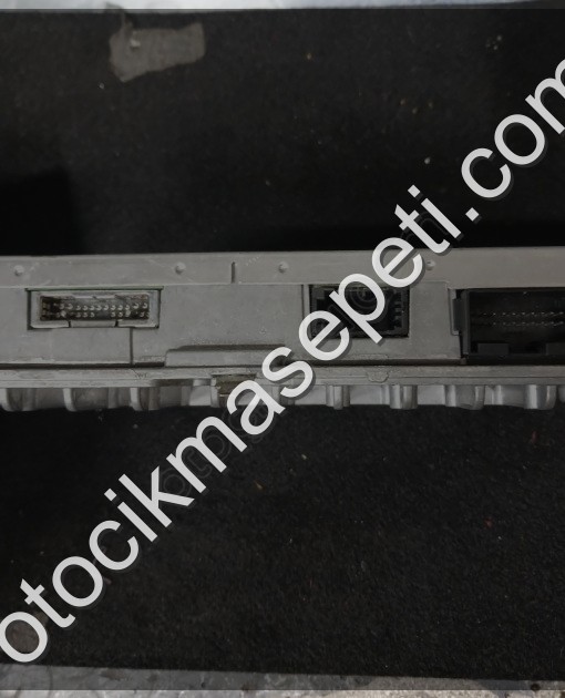 8T0035462 Multimedia Kontrol Modülü A4