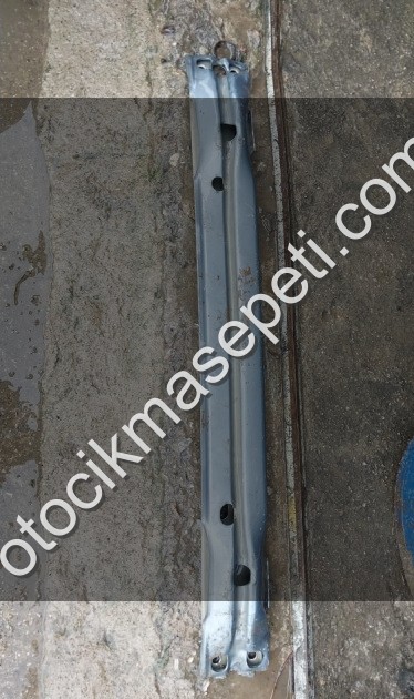 31276334 orj volvo v40 ön tampon demiri