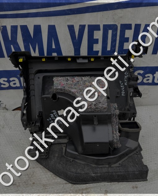 Peugeot Rifter Torpido Kapağı ORJİNAL