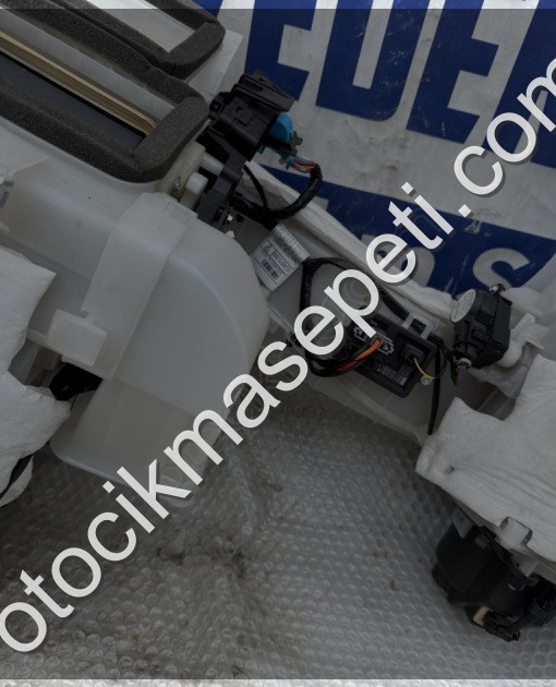 Peugeot Rifter Kalorifer Kutusu / Kazanı ORJİNAL