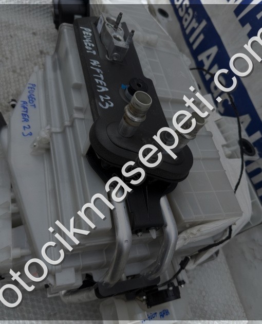 Peugeot Rifter Kalorifer Kutusu / Kazanı ORJİNAL