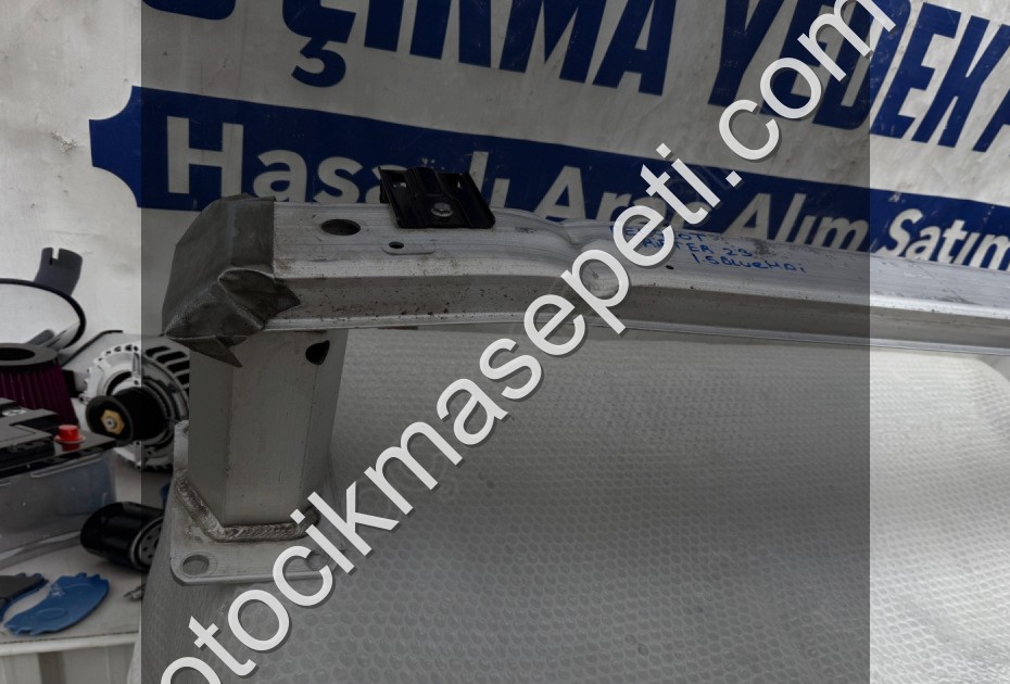 Peugeot Rifter 1.5 BlueHDİ Ön Tampon Demiri ORJİNAL