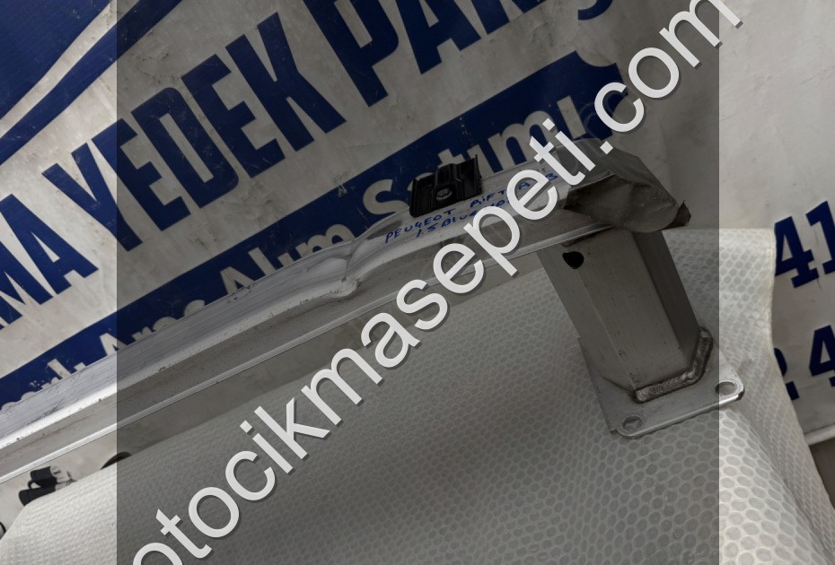 Peugeot Rifter 1.5 BlueHDİ Ön Tampon Demiri ORJİNAL