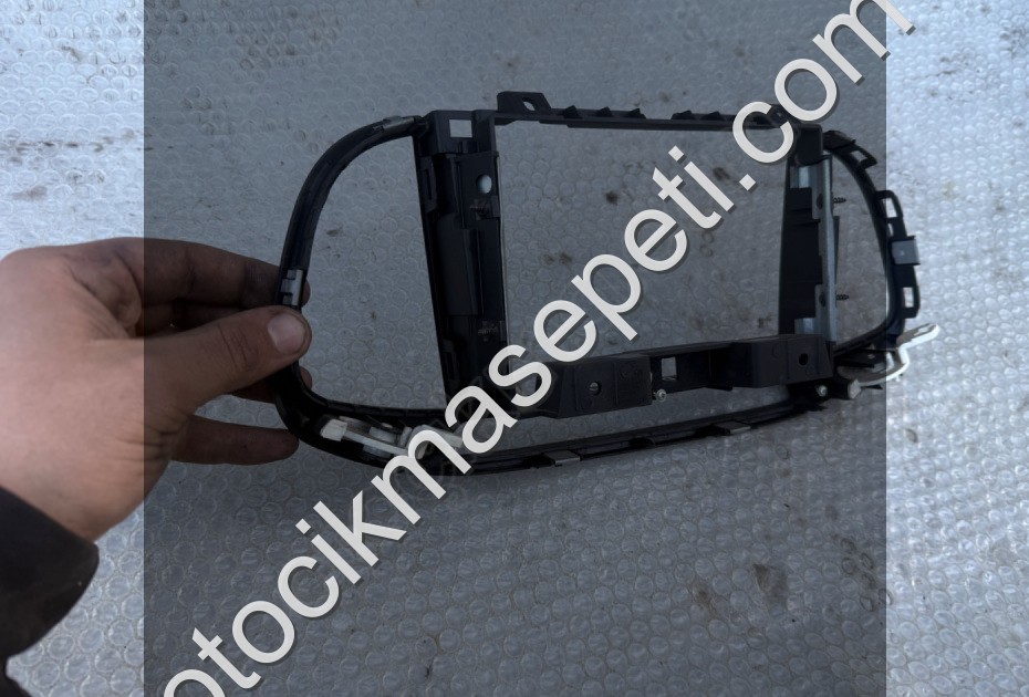 Fiat Doblo 4 Teyp Çerçevesi ORJİNAL