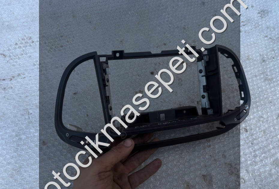 Fiat Doblo 4 Teyp Çerçevesi ORJİNAL