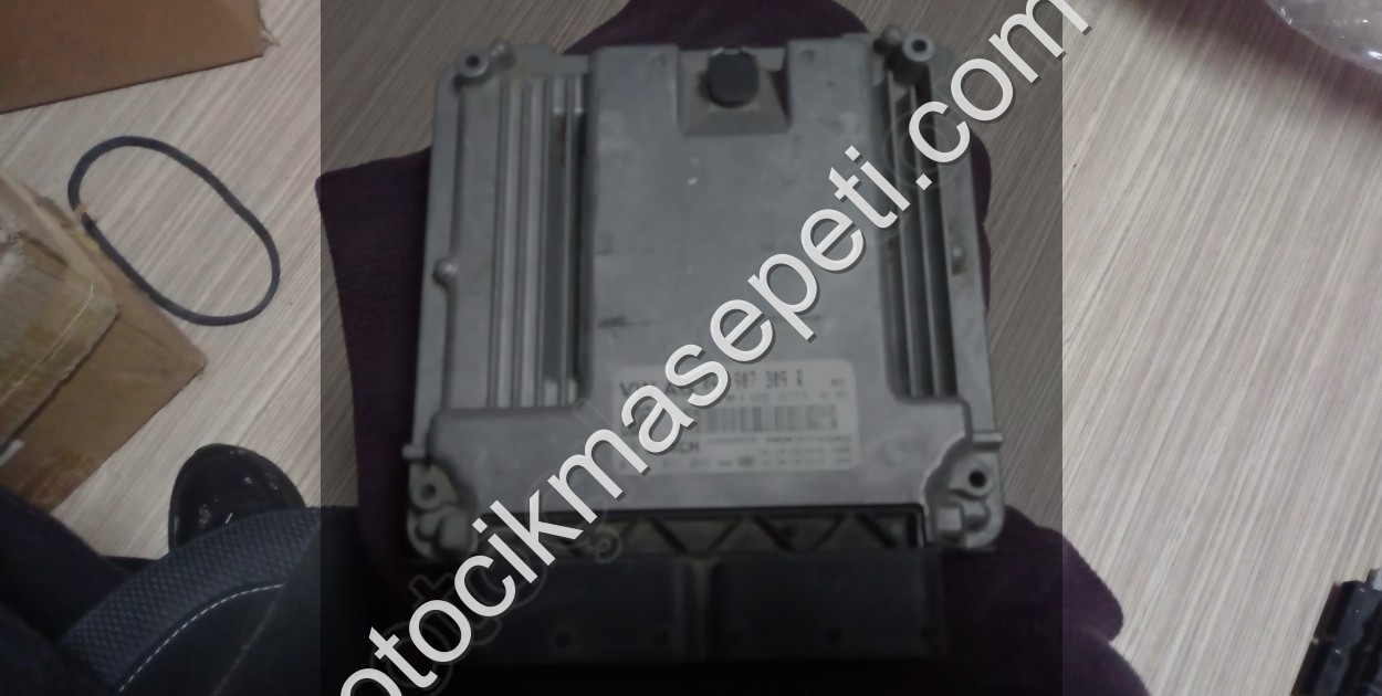 VOLKSWAGEN PASSAT GOLF 2.0 MOTOR BEYNİ ORİJİNAL ÇIKMA