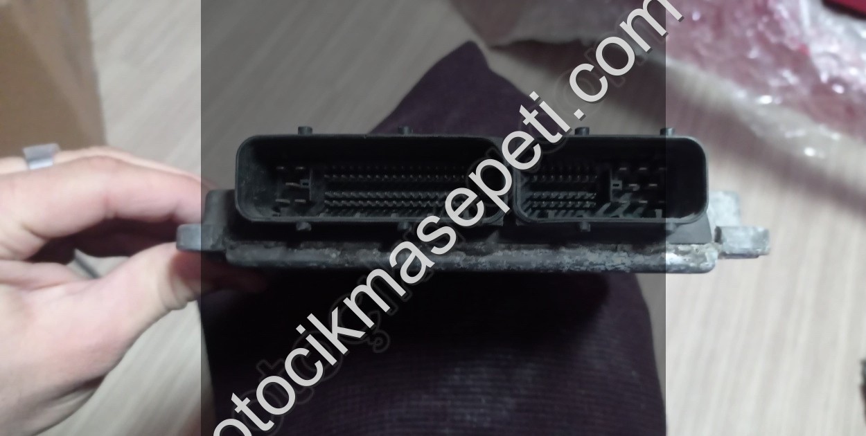 VOLKSWAGEN GOLF 4 1.6 MOTOR BEYNİ ORİJİNAL ÇIKMA