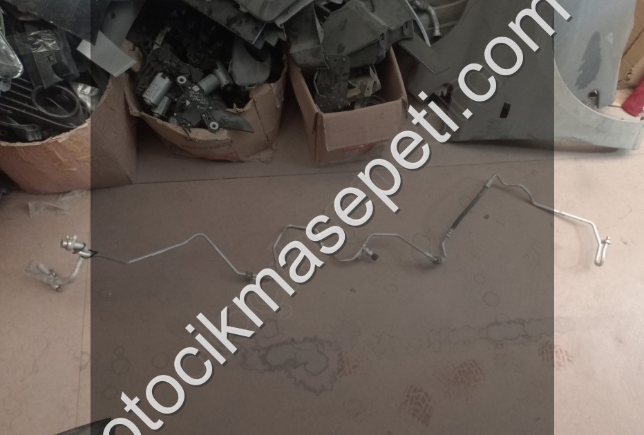 DACİA DUSTER KLİMA BORUSU ORİJİNAL SÖKME