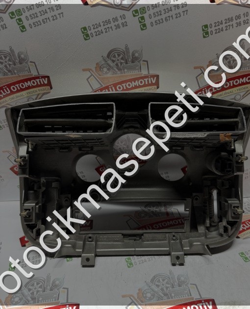 RENAULT SCENİC TEYP ÇERÇEVESİ ORİJİNAL SÖKME