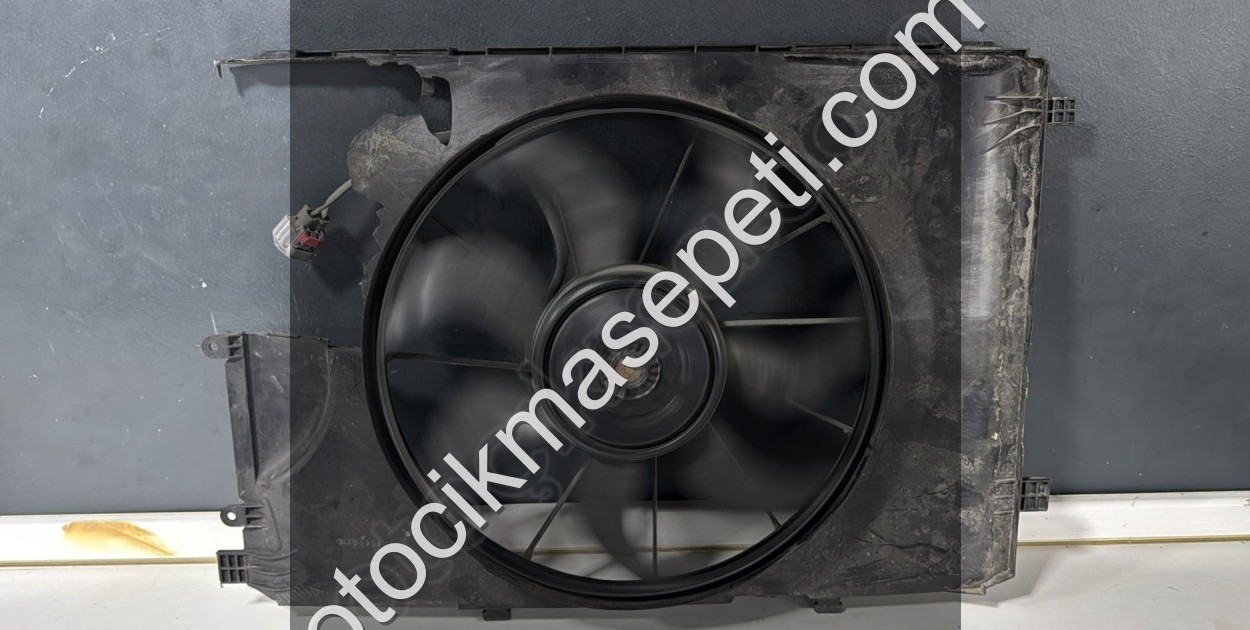 MERCEDES CLA W117 A W176 B W246 FAN 2465000093