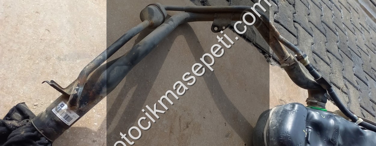 Cruze yakıt dolum boğazı OEM 13321705 çıkma orj - Chevrolet Oto Çıkma Parça