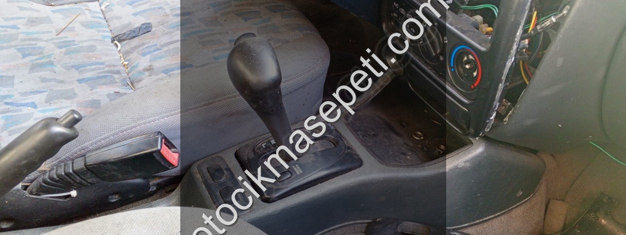 1998 model Hyundai Accent yumurta kasa teyp çerçevesi