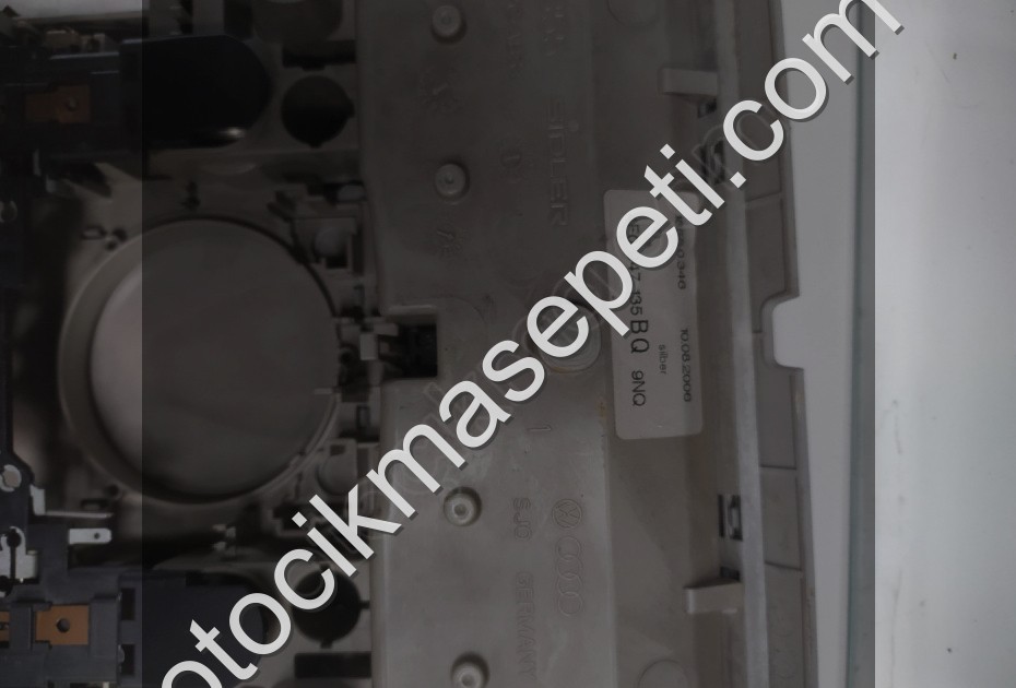 4F0947135BQ AUDİ A6 C6 TAVAN LAMBASI SUNROOF DÜĞMESİ