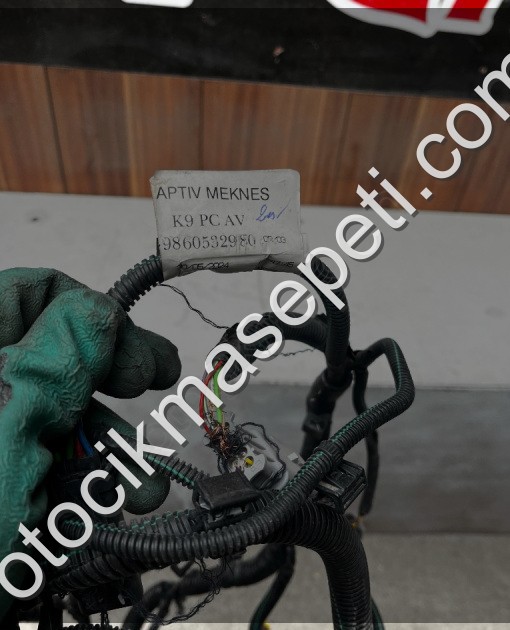 Peugeot Rifter-Opel Combo Geri Görüş Kamera Tesisatı (9860532980)