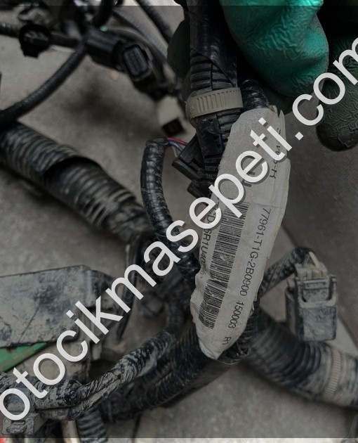 Honda CR-V Sol Motor Elektrik Tesisatı (77961-T1G-ZB0900)