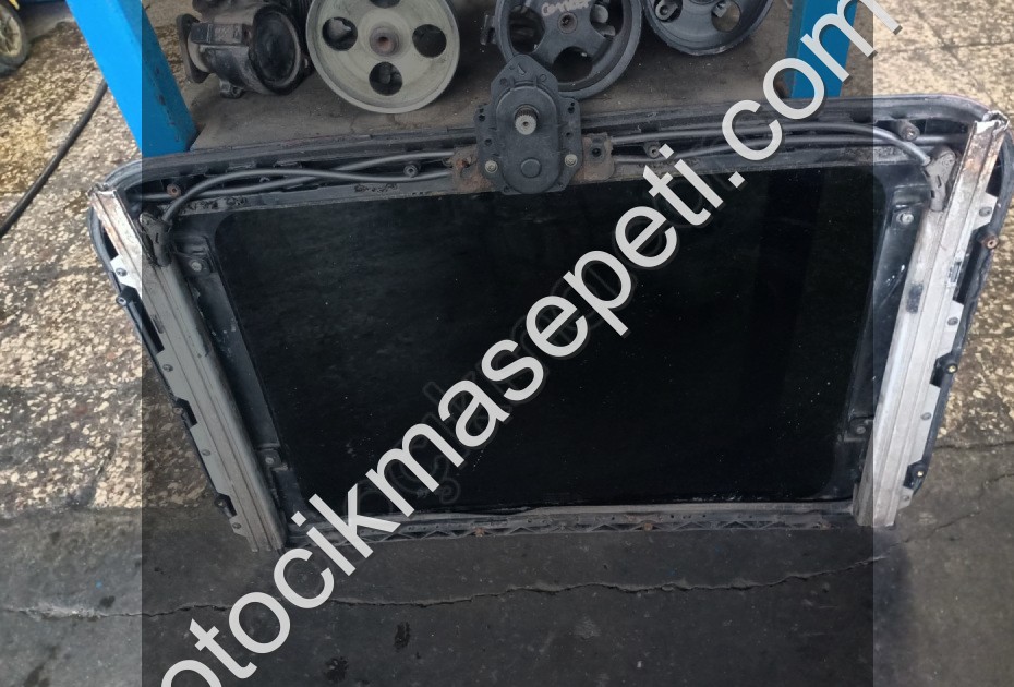 PEUGEOT 106 SUNROOF CAMI