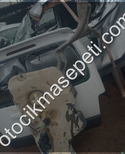 Renault symbol 2015 model 1.2 benzin deposu samandirasi