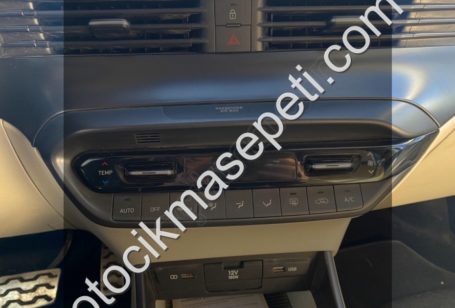 HYUNDAİ BAYON KLİMA KONTROL PANELİ