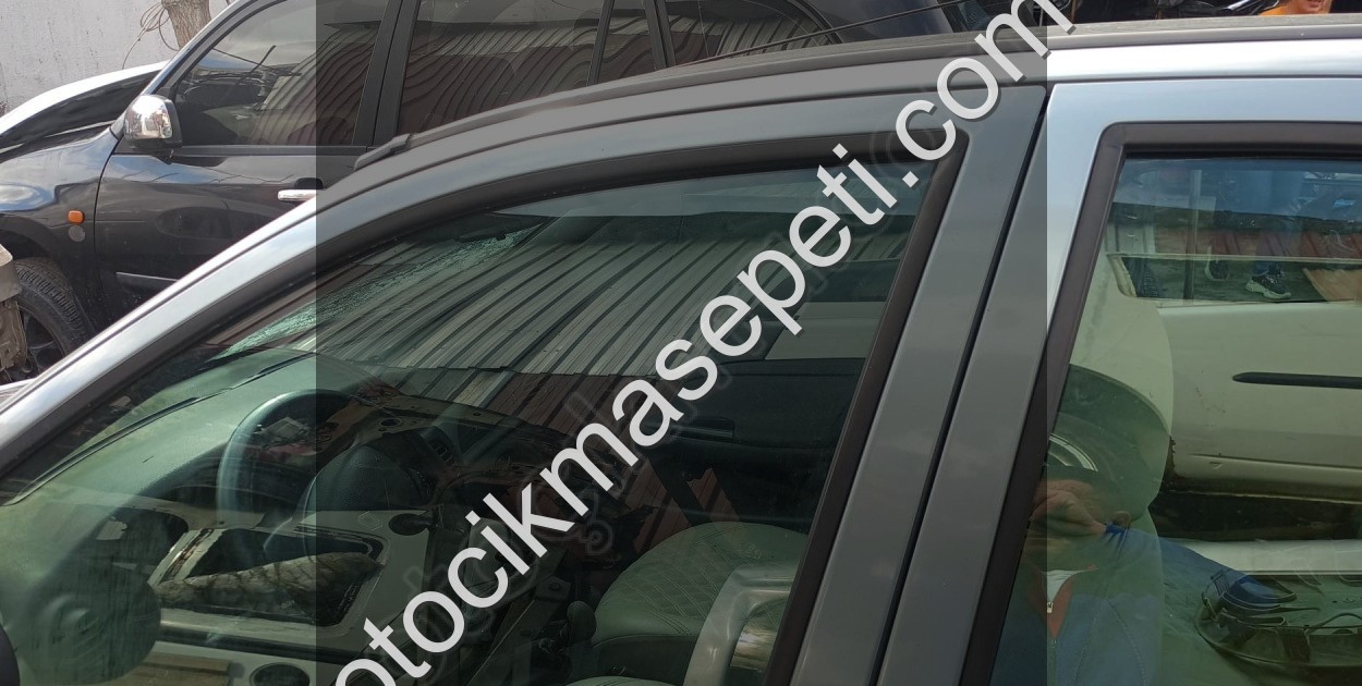 renault megane 1 sol ön cam fitili