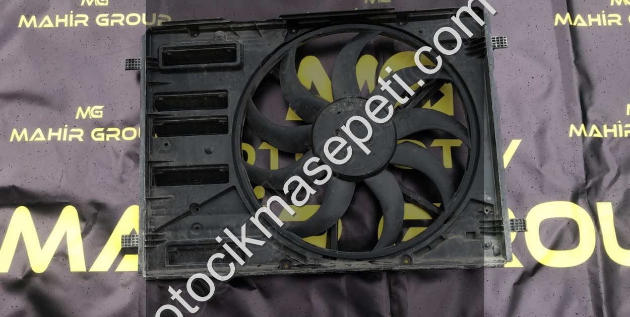 2019-2023 Ford focus fan orijinal çıkma 15000 JX61-8C607-BB