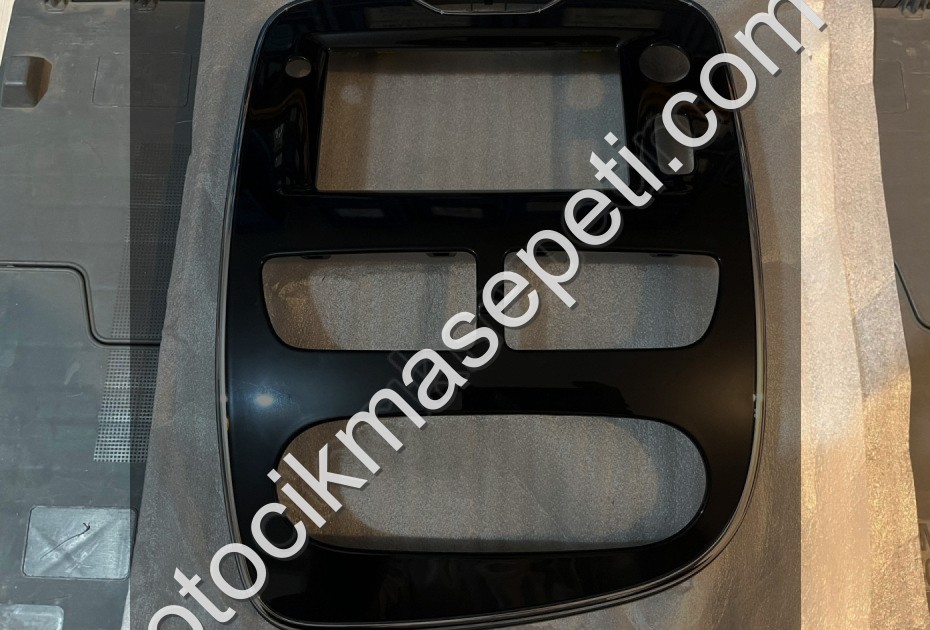 CLİO 4 TEYP ÇERÇEVESİ ORJİNAL 682600069R