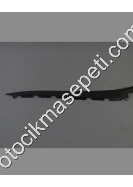 Fiat Albea Ön Cam Direk Plastiği Sağ 20052013