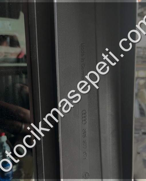AUDI A3 SEDAN SANRUF CAMI 2013-2019 ÇIKMA ORİJİNAL 8V5 877 071