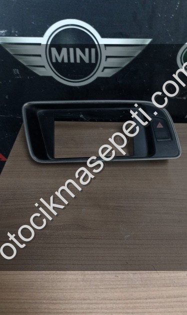 8R1857186P AUDİ Q5 TEYP EKRAN ÇERÇEVESİ TUŞ TAKIMI KOMPLE SET