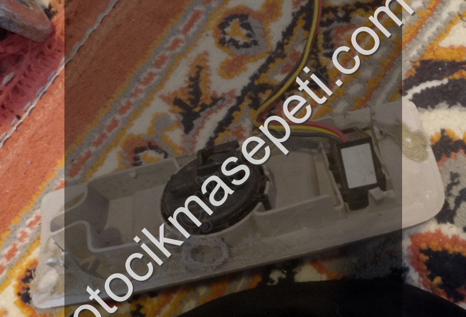 MEGAN 3 SANROF AÇMA DÜGME