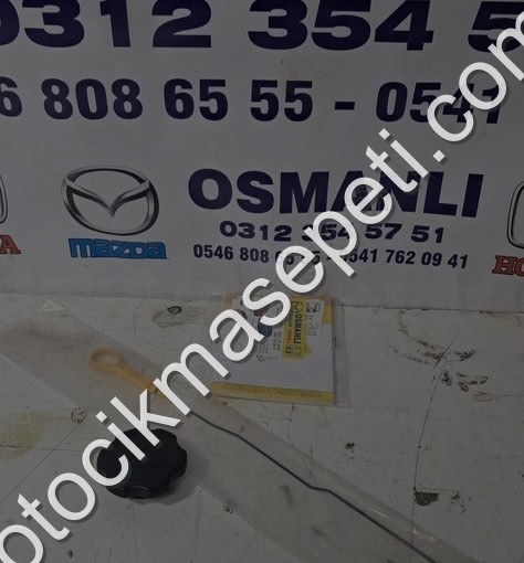 Mazda Lantis Yağ Çubuğu ve Yağ Dolum Kapağı