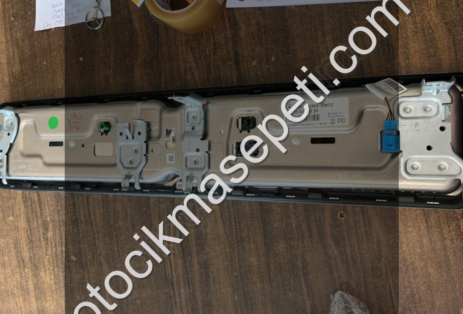 MERCEDES W213 A2139006934 EKRAN KOMPLE OTO FEDAİ