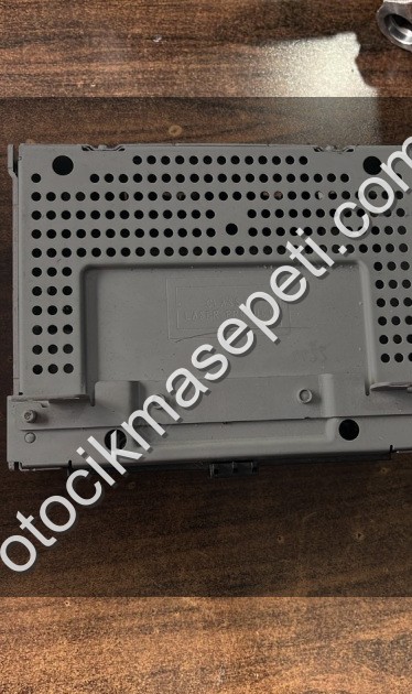 FORD COURİER TEYP 10R-048415 TEYP OTO FEDAİ