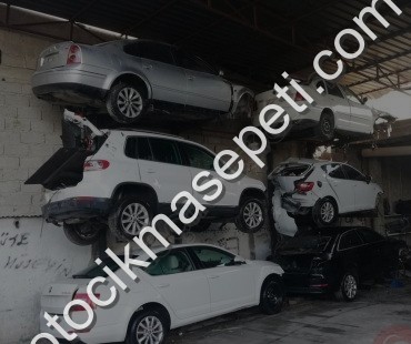 5L0858069G Skoda Yeti 2012 klima paneli ve teyp çerçevesi