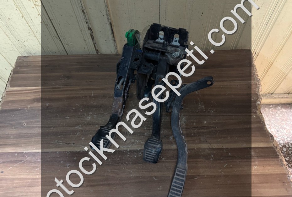 FORD ESCORT DEBRİYAJ PEDALI , FORD ESCORT GAZ PEDALI 5.ÜRÜN