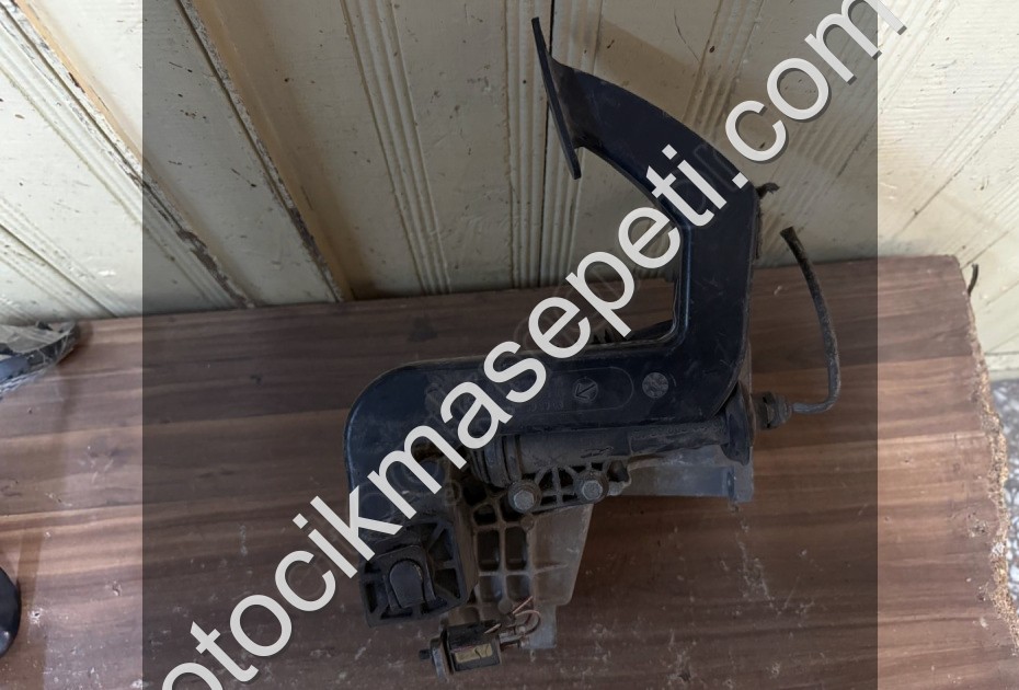 VOLKSWAGEN VOLT DEBRİYAJ PEDALI , VOLT FREN PEDALI ORJİMAL