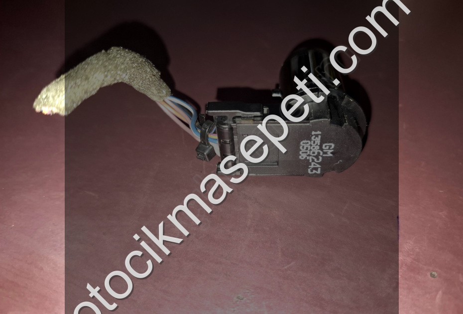 ÖZMEN OPEL ASTRA J MERİVA ZAFİRA YAĞMUR SENSÖRÜ 13586243