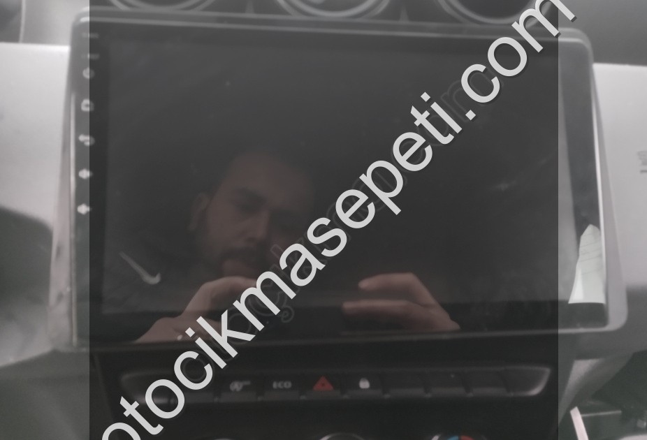 DACİA DUSTER MULTİMEDYA RADYO EKRANI SÖKME RENKAY KOCAELİ
