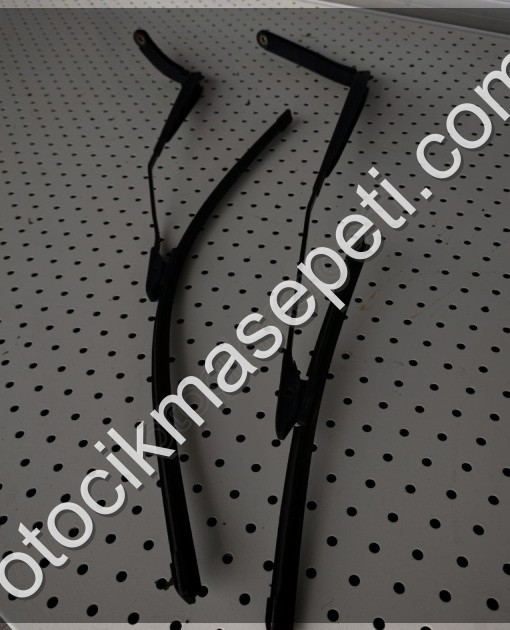 RENAULT CLIO 4 SİLECEK CAM MOTOR-SILGI KOL-DÜZCE ÇIKMA