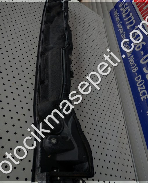 RENAULT CLIO 4 SW ÖN CAM IZGARASI-ALT KAPLAMA-DÜZCE ÇIKMA