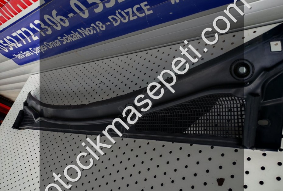 RENAULT CLIO 4 SW ÖN CAM IZGARASI-ALT KAPLAMA-DÜZCE ÇIKMA