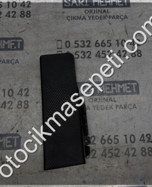 ÇIKMA VW SCİROCCO AYAK BASMA PLASTİĞİ - Volkswagen Oto Çıkma Parça
