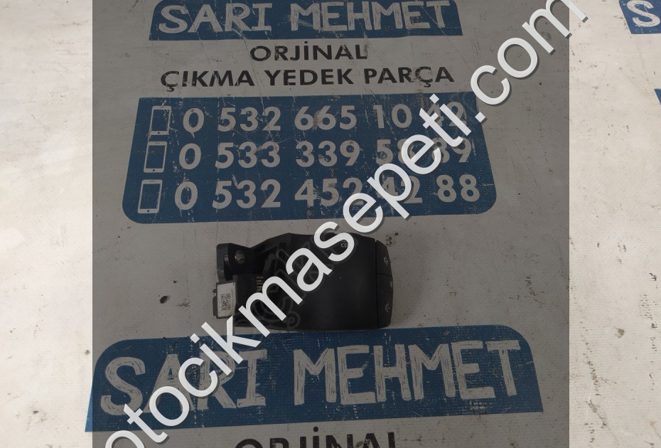 ÇIKMA RENAULT FLUENCE RADYO KUMANDA KOLU