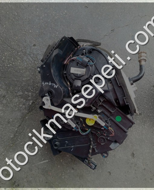 MEGANE 4 KALORÜFER KAZANI SÖKME ORJİNAL SAVAS OTO