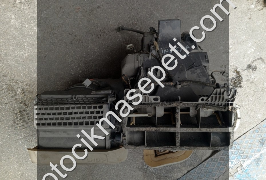 MEGANE 4 KALORÜFER KAZANI SÖKME ORJİNAL SAVAS OTO