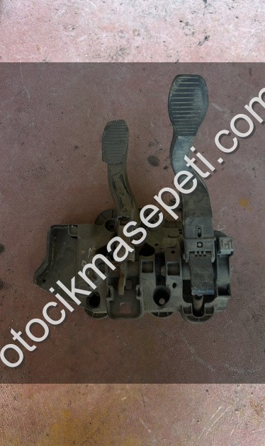 OPEL CORSA D ÇIKMA ORJİNAL DEBRİYAJ FREN PEDALI