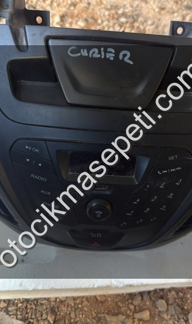 2016 FORD COURİER ÇIKMA ORJİNAL TEYP